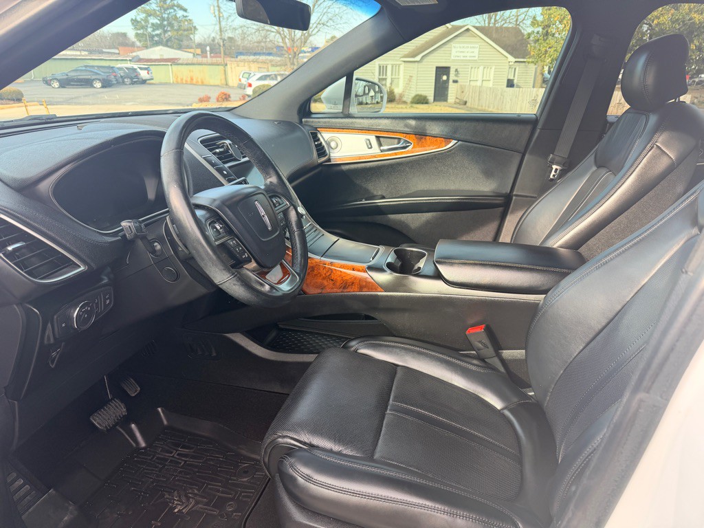 2019 Lincoln Nautilus Image 13