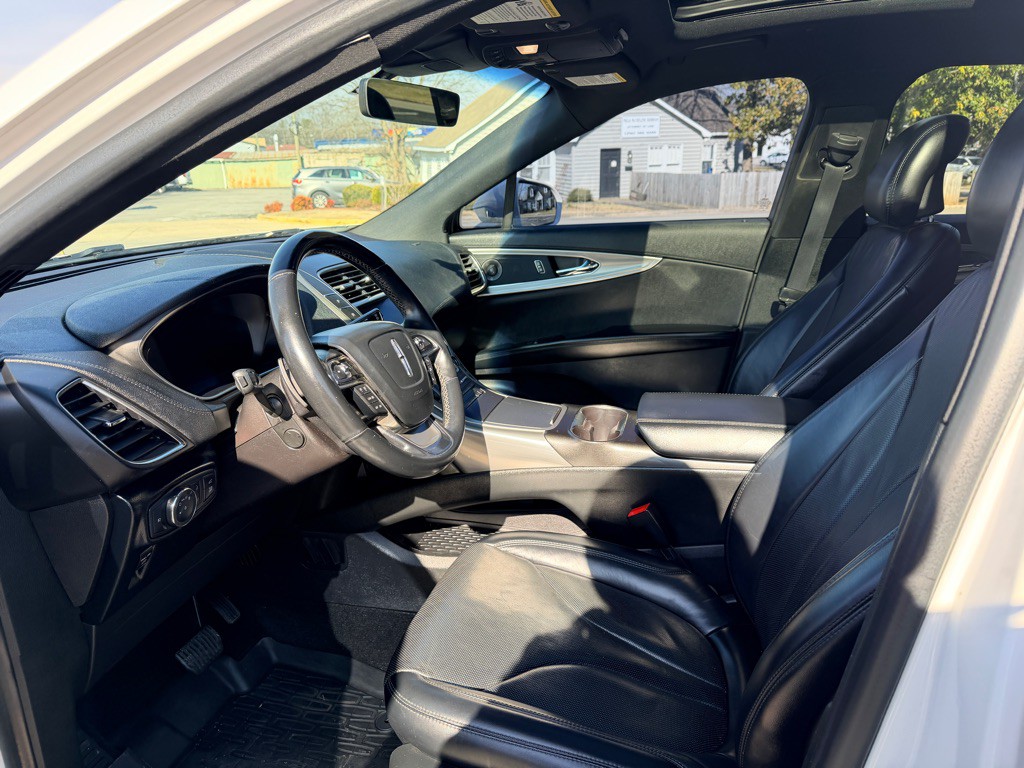 2019 Lincoln Nautilus Image 14