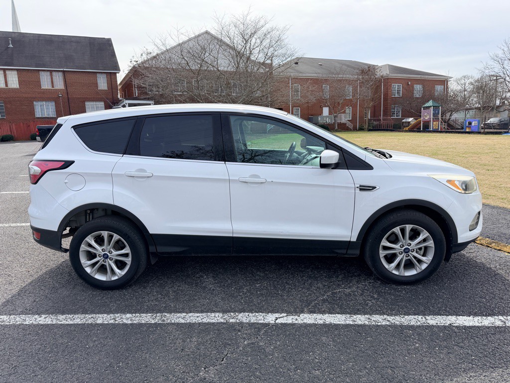 2017 Ford Escape Image 8