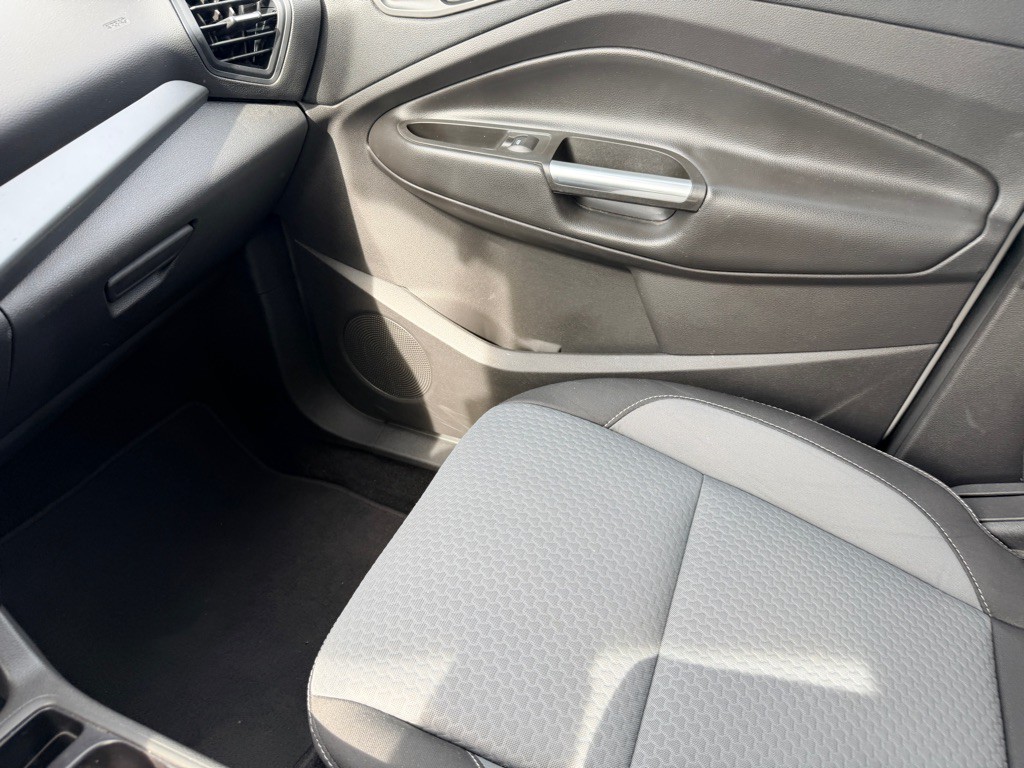 2017 Ford Escape Image 16