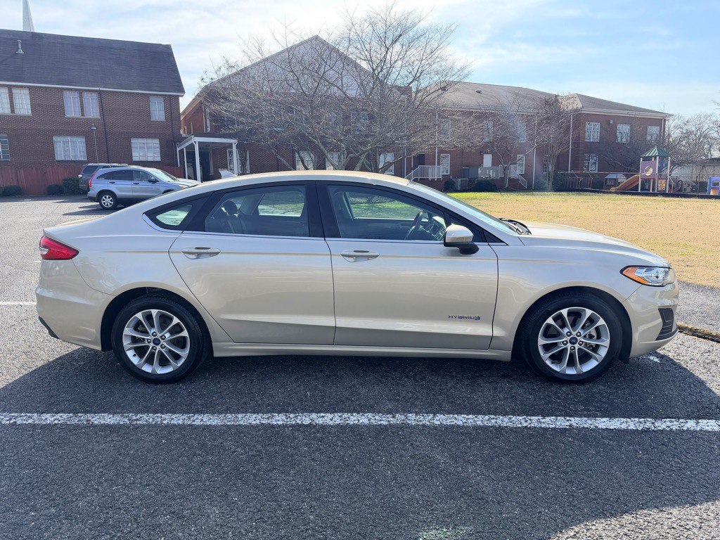2019 Ford Fusion Image 8