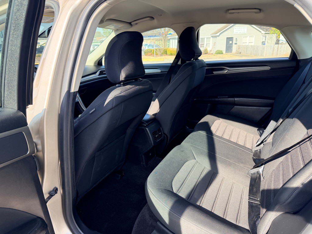 2019 Ford Fusion Image 12