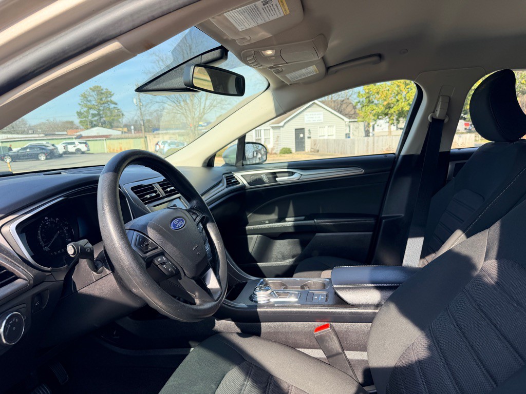 2019 Ford Fusion Image 14