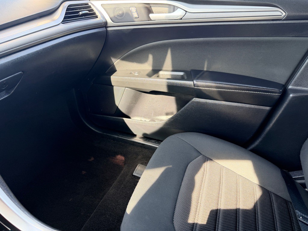 2019 Ford Fusion Image 19