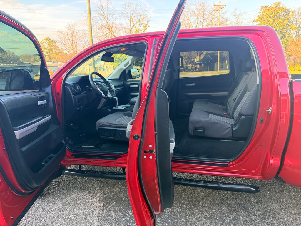 2018 Toyota Tundra Image 12