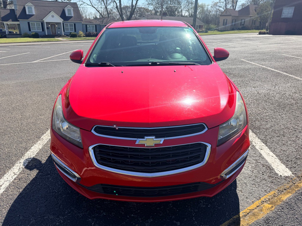 2015 Chevrolet Cruze Image 2