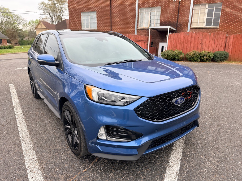 2019 Ford Edge Image 1