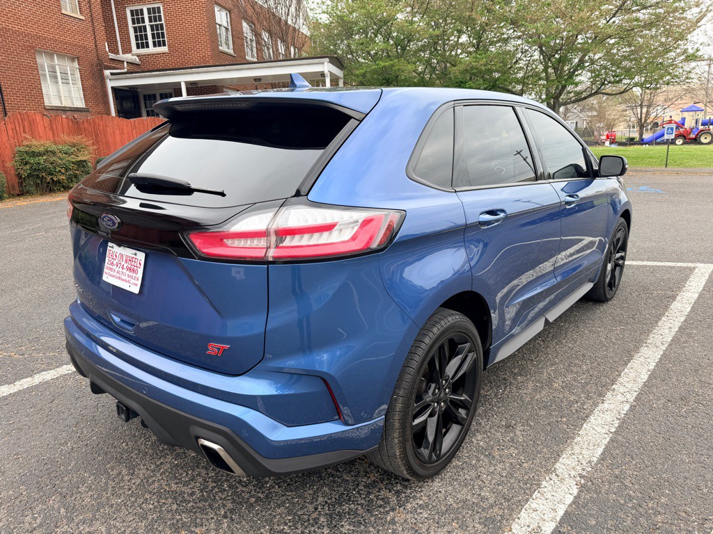 2019 Ford Edge Image 7