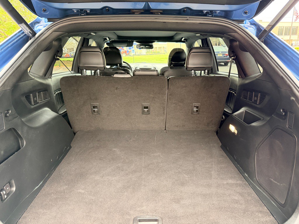 2019 Ford Edge Image 10