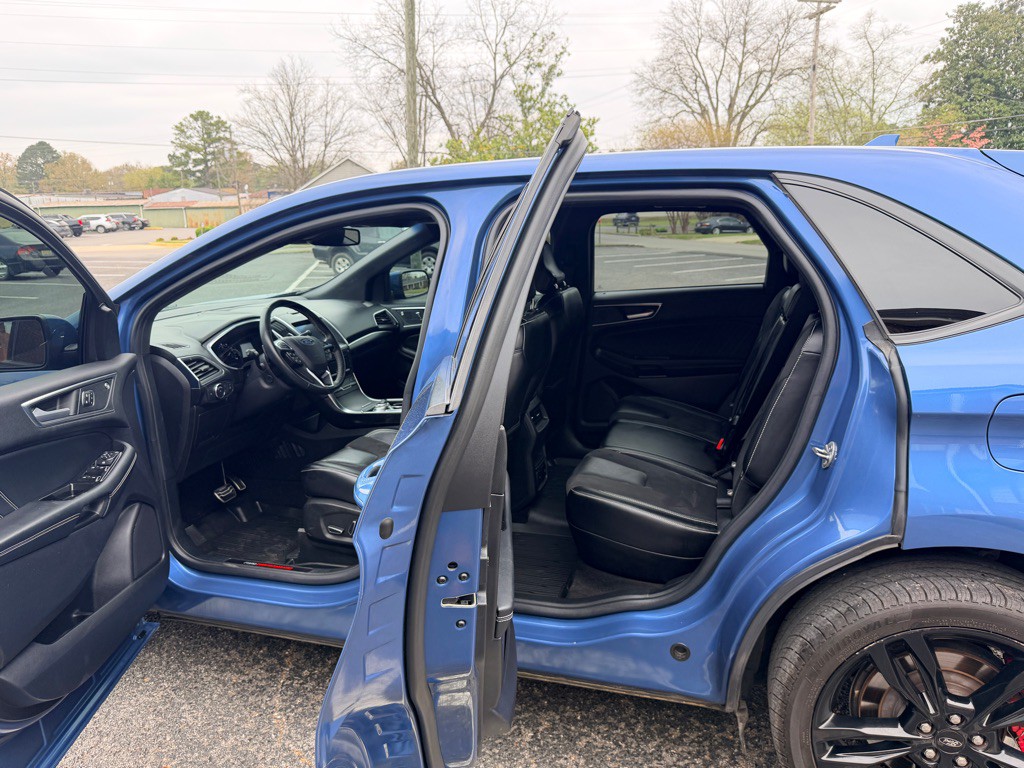 2019 Ford Edge Image 11