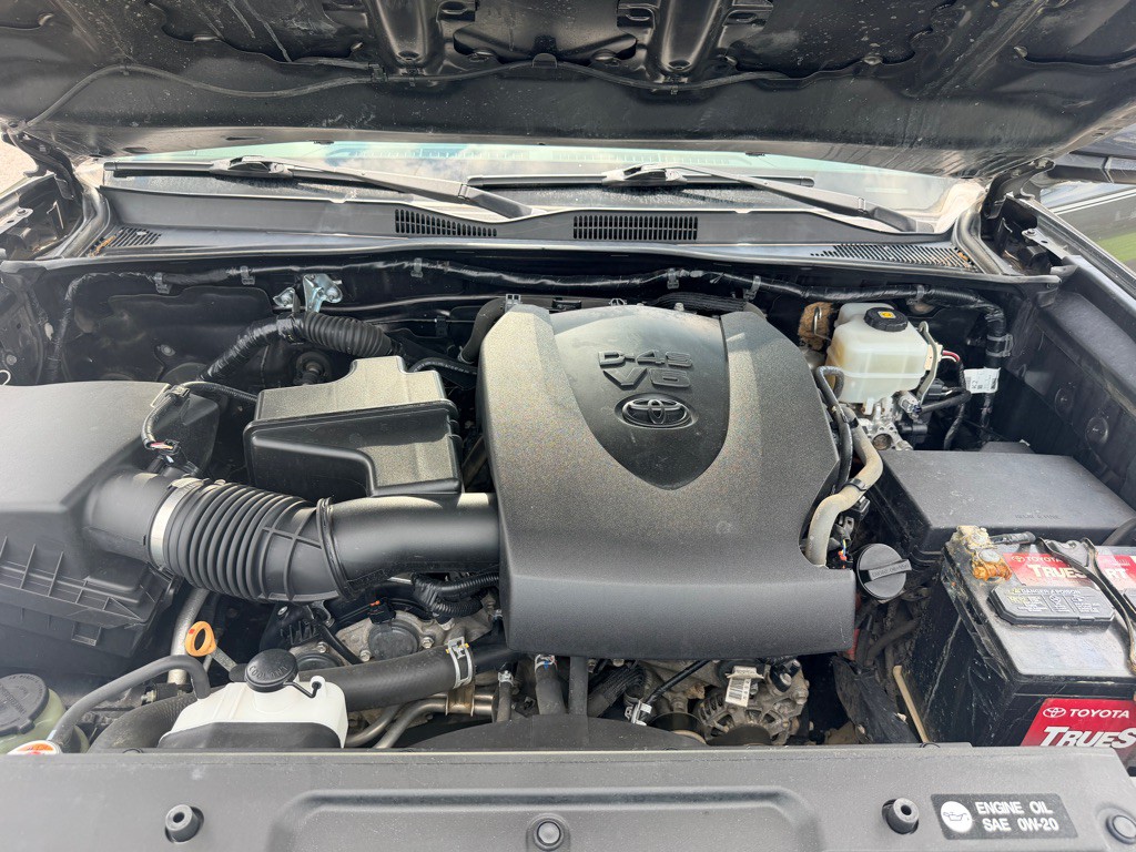 2018 Toyota Tacoma Image 12