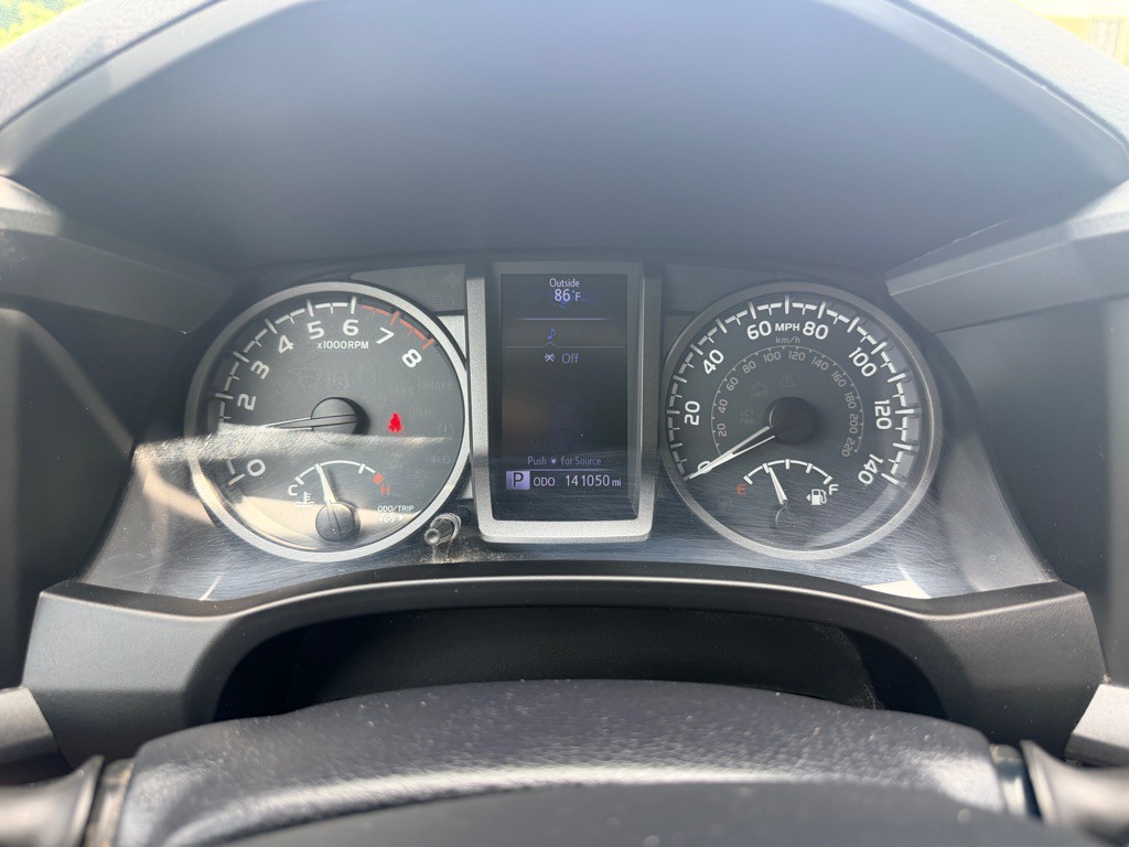 2018 Toyota Tacoma Image 17