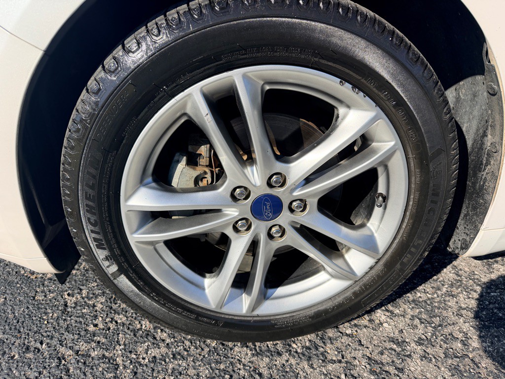 2016 Ford Fusion Image 9