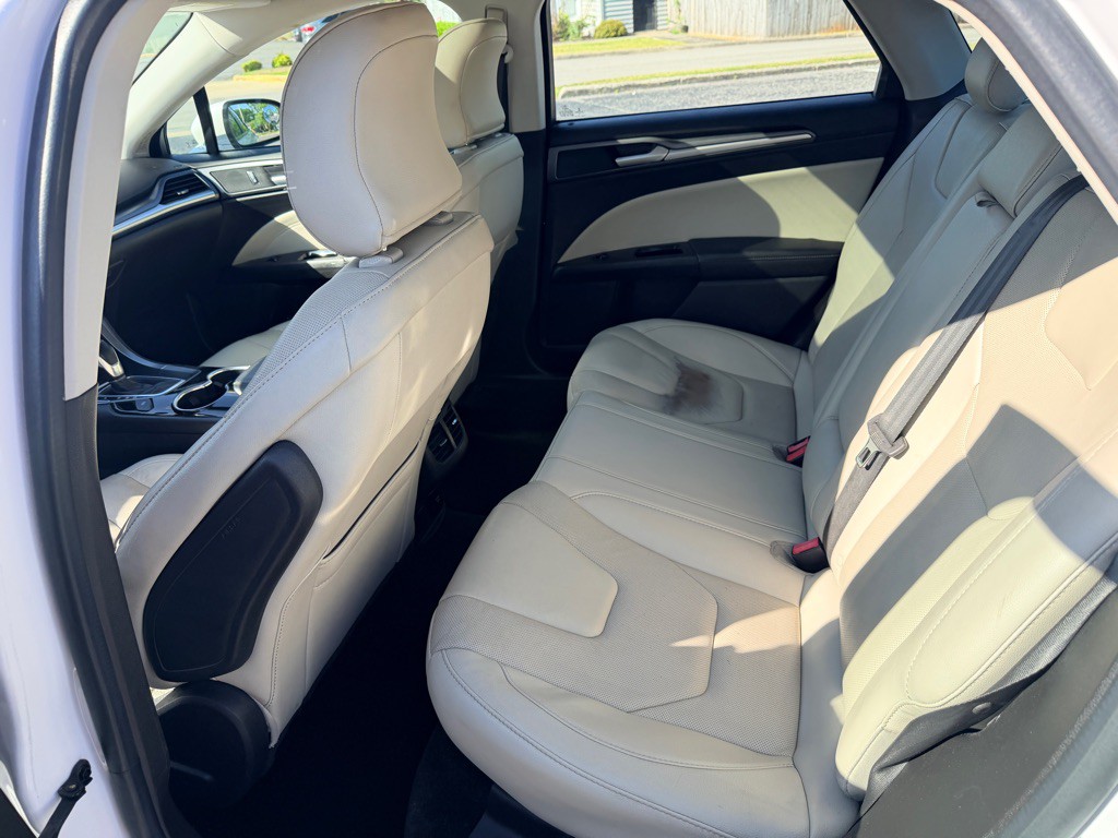 2016 Ford Fusion Image 12
