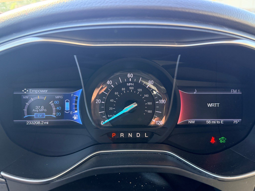 2016 Ford Fusion Image 14