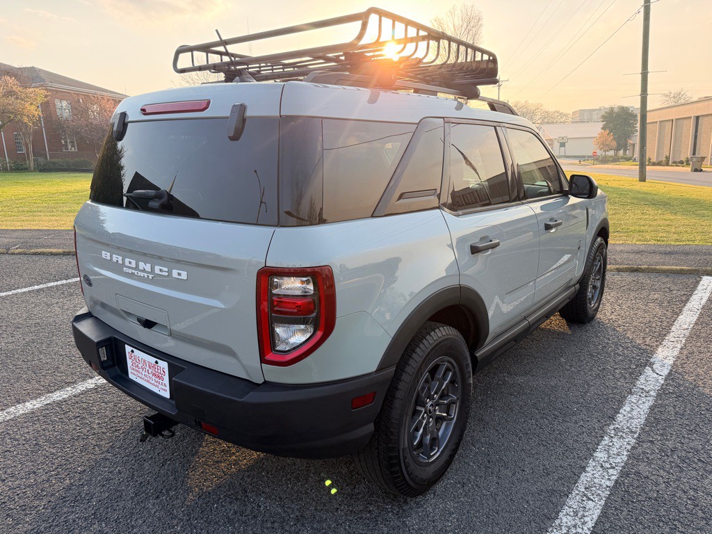 2022 Ford Bronco Image 7