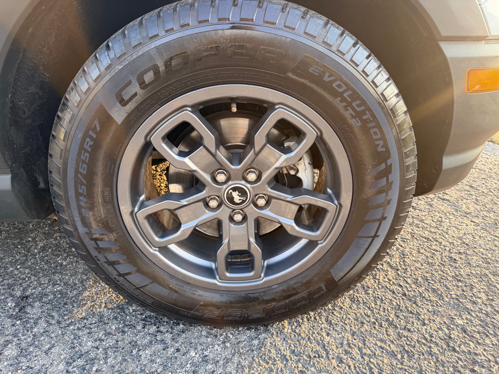 2022 Ford Bronco Image 9