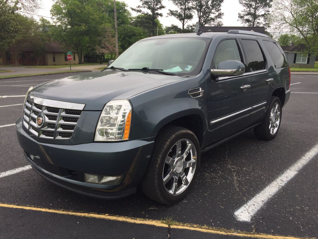 2008 Cadillac Escalade Image 3