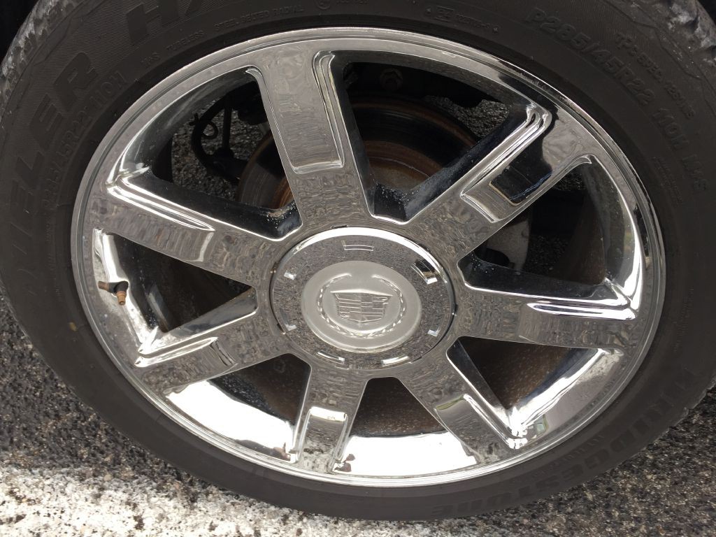 2008 Cadillac Escalade Image 10