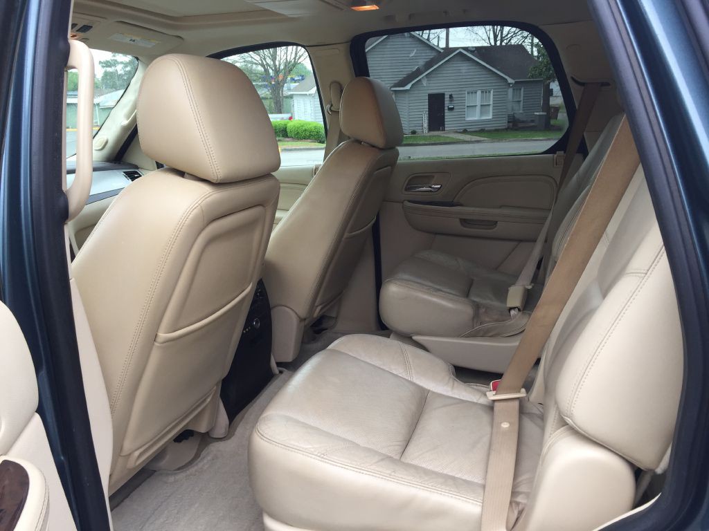 2008 Cadillac Escalade Image 13