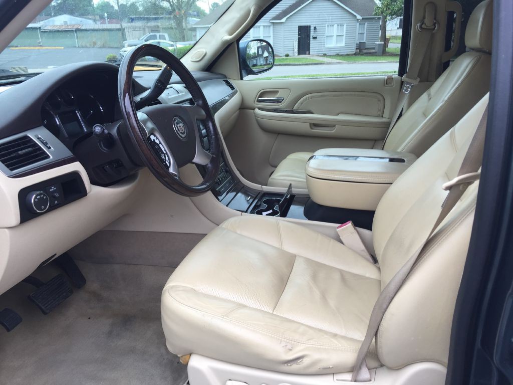 2008 Cadillac Escalade Image 14