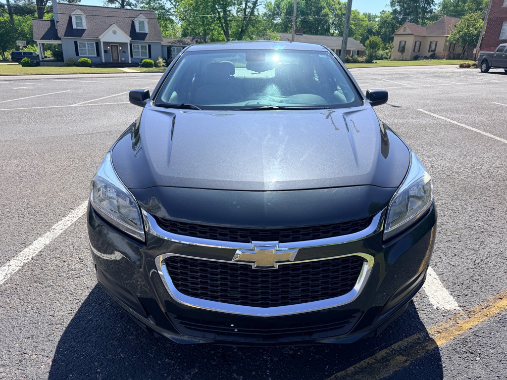 2014 Chevrolet Malibu Image 2