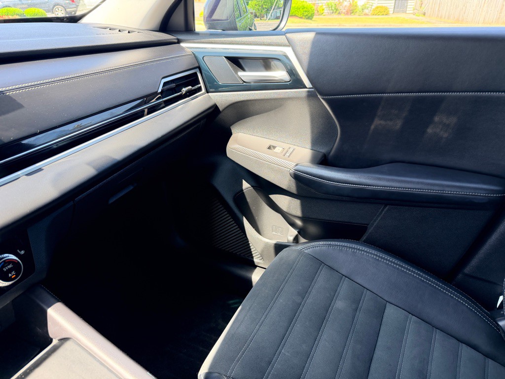 2022 Mitsubishi Outlander Image 17