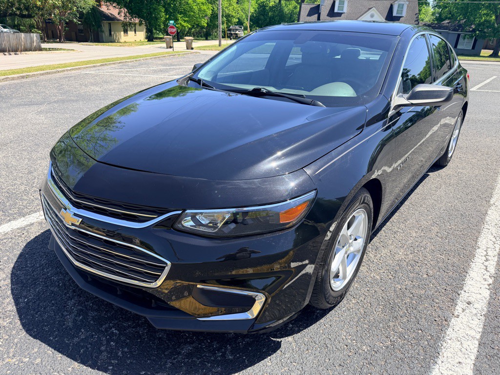 2017 Chevrolet Malibu Image 3