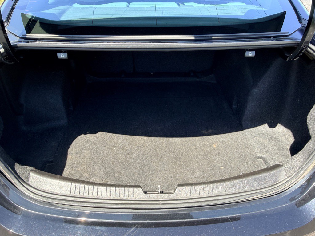 2017 Chevrolet Malibu Image 10