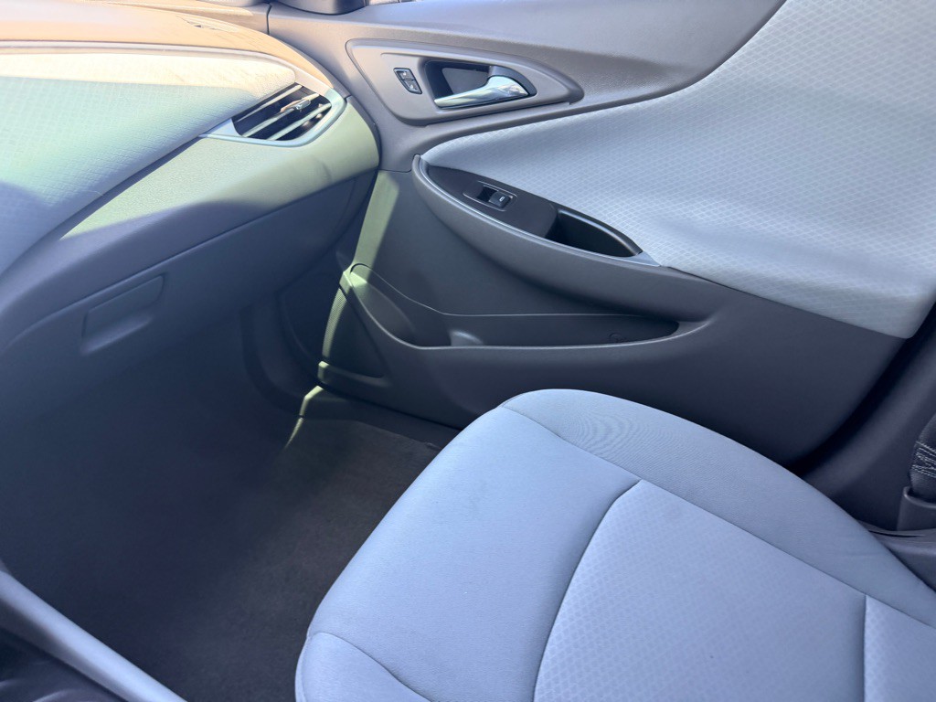 2017 Chevrolet Malibu Image 17