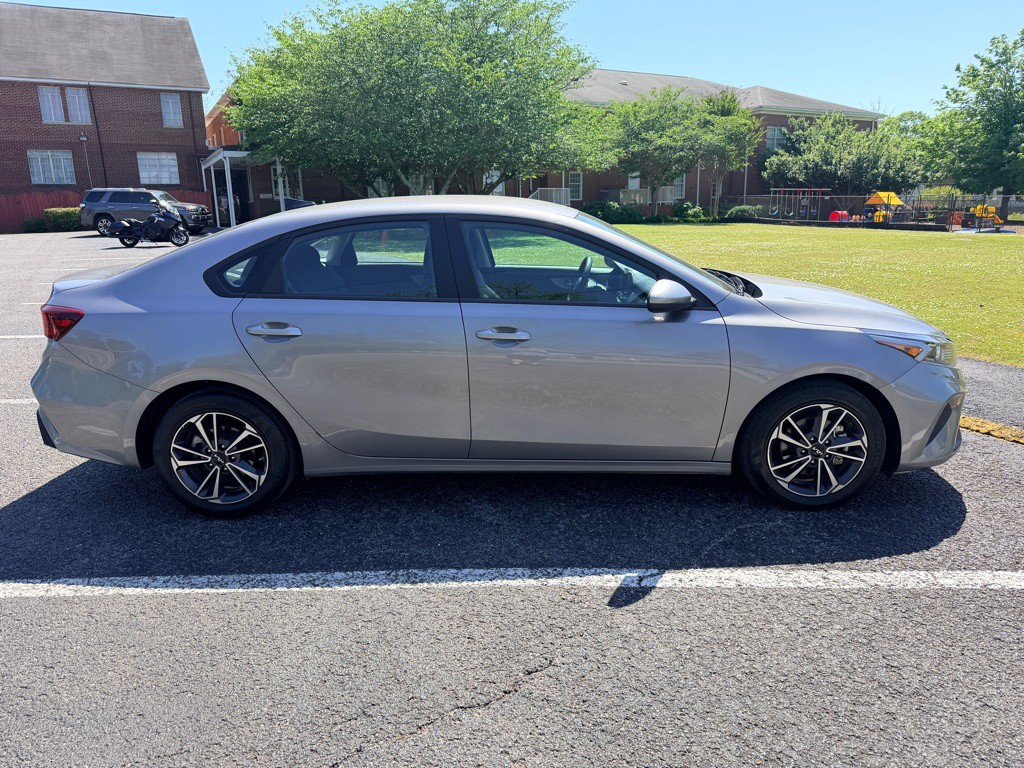 2024 Kia Forte Image 8