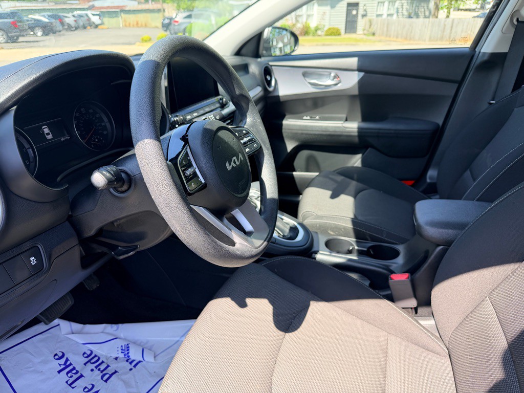 2024 Kia Forte Image 13