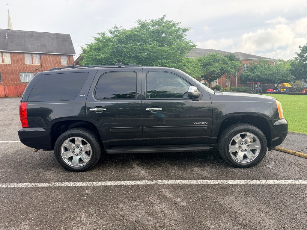 2011 GMC Yukon Image 8
