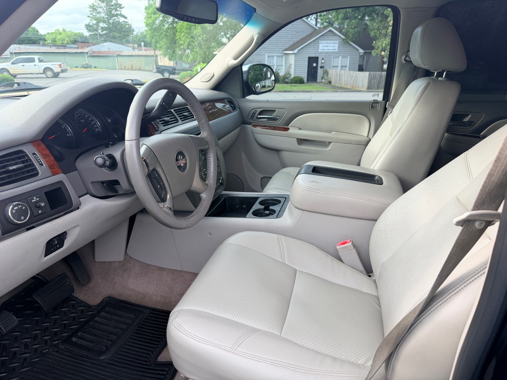 2011 GMC Yukon Image 14