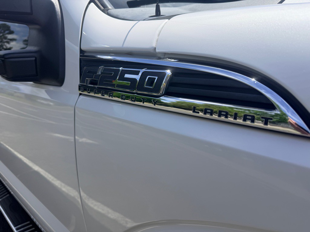 2015 Ford F-250 Image 11