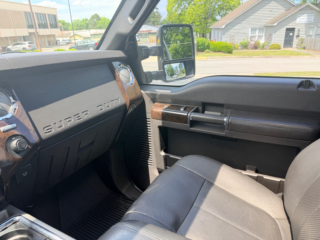 2015 Ford F-250 Image 21