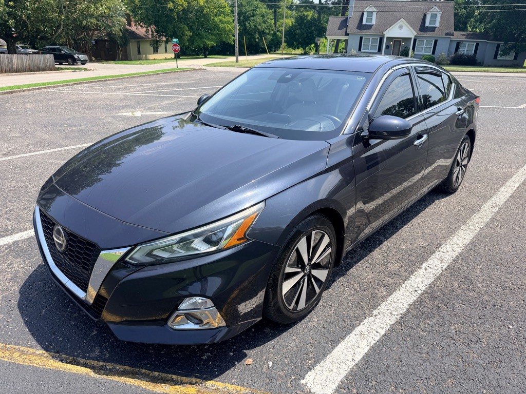 2020 Nissan Altima Image 3