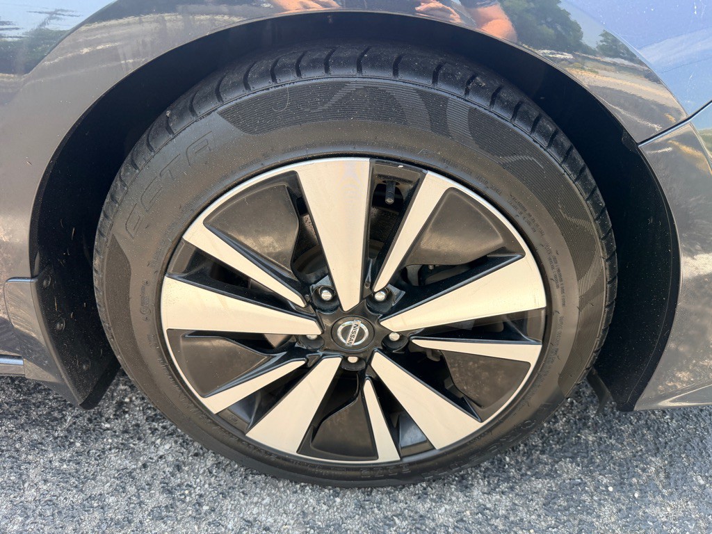 2020 Nissan Altima Image 9