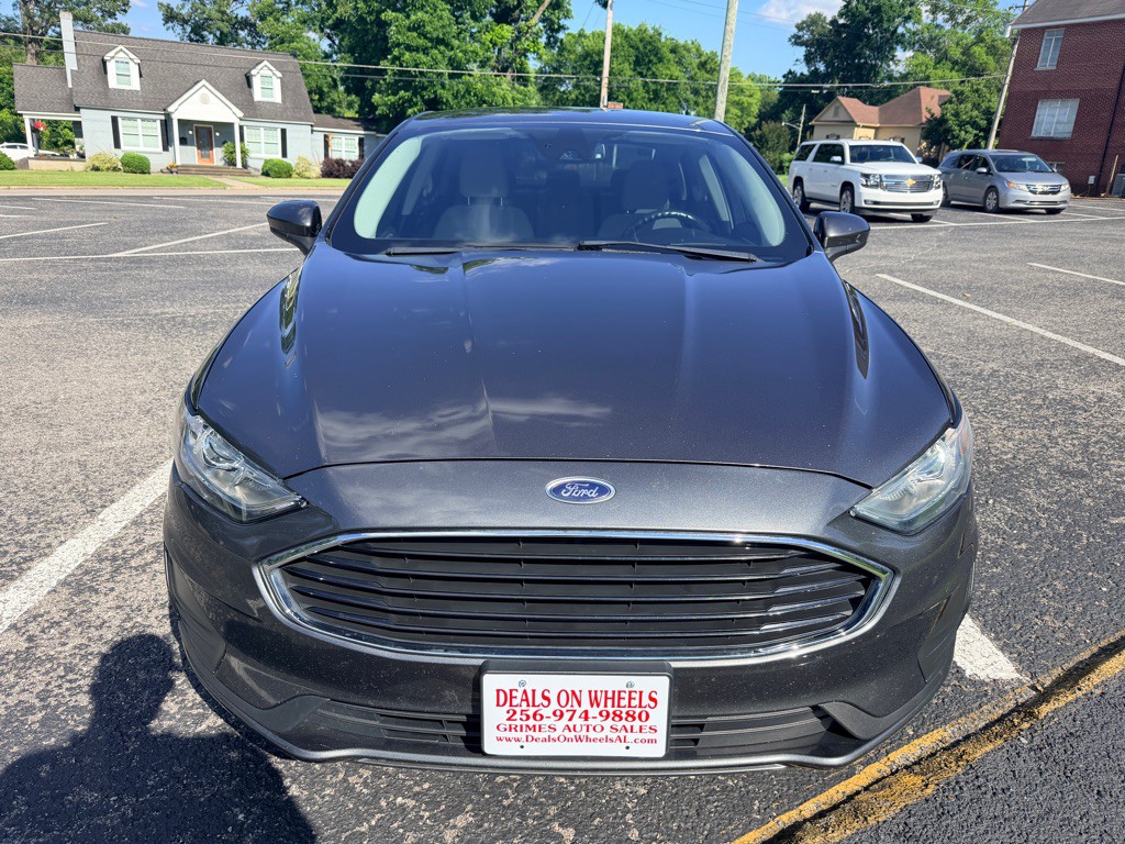 2020 Ford Fusion Image 2