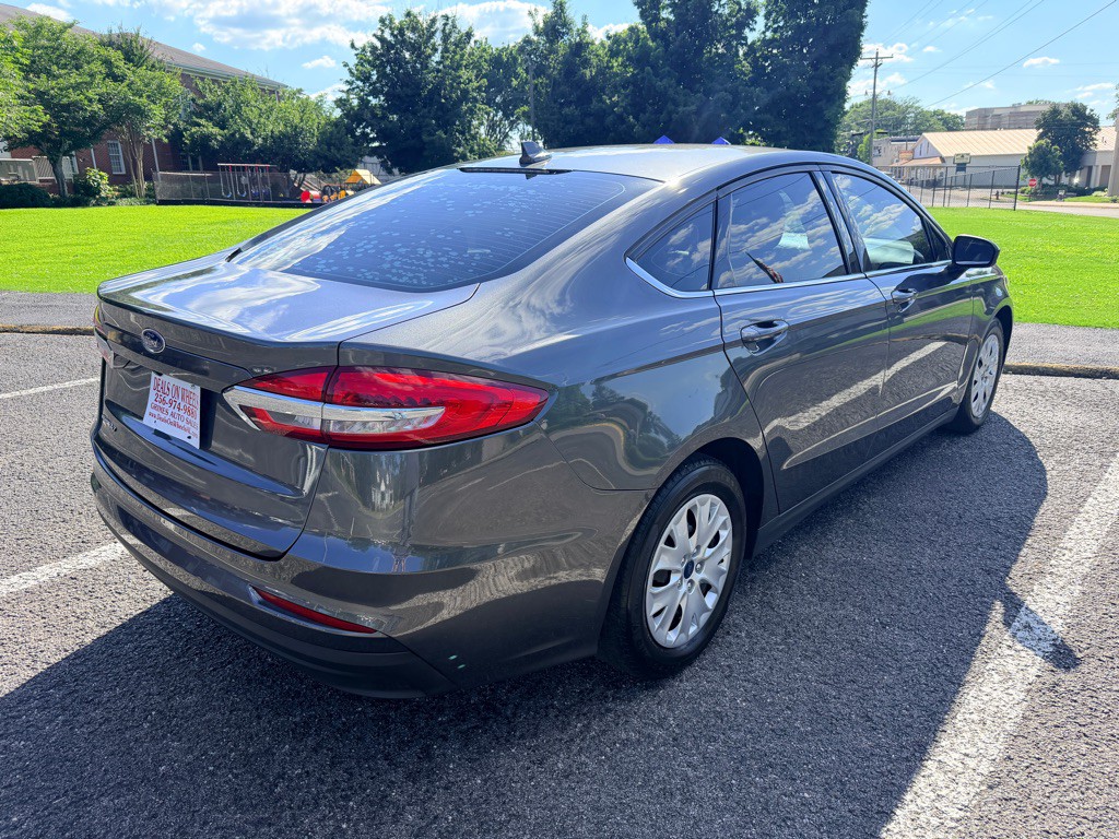 2020 Ford Fusion Image 7