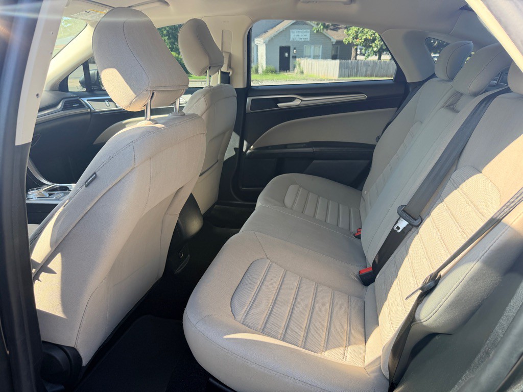 2020 Ford Fusion Image 12