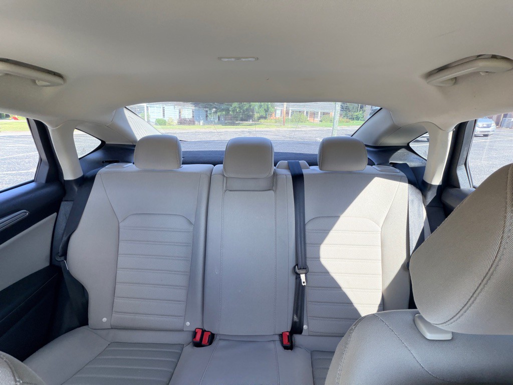 2020 Ford Fusion Image 16