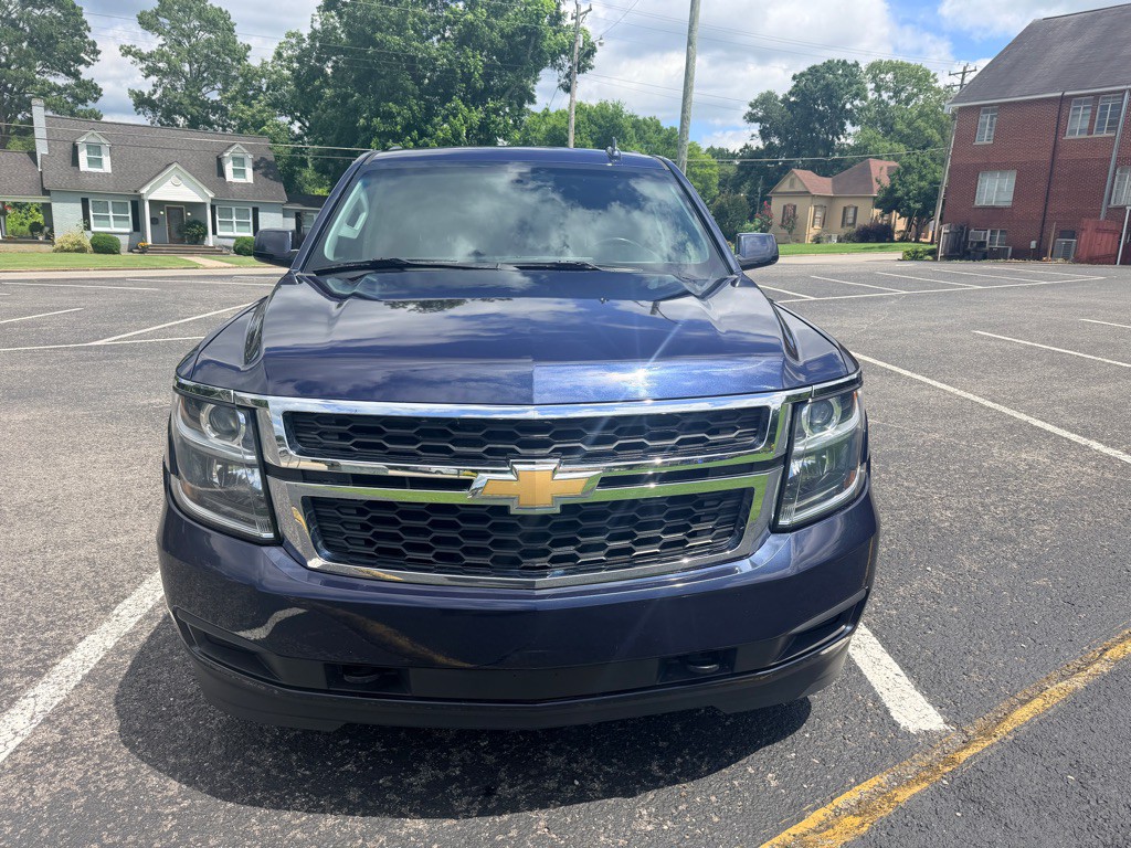 2017 Chevrolet Tahoe Image 2