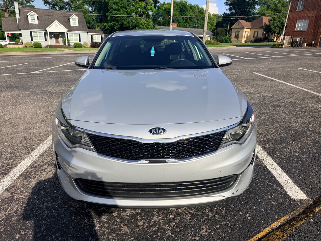 2017 Kia Optima Image 2