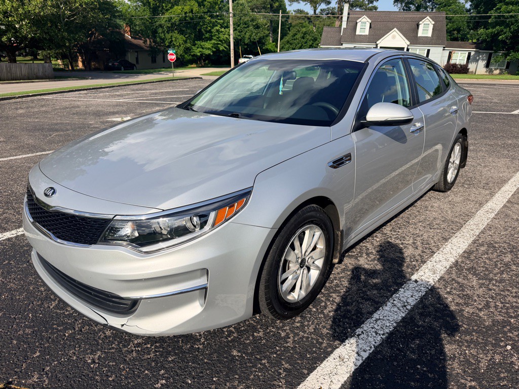 2017 Kia Optima Image 3