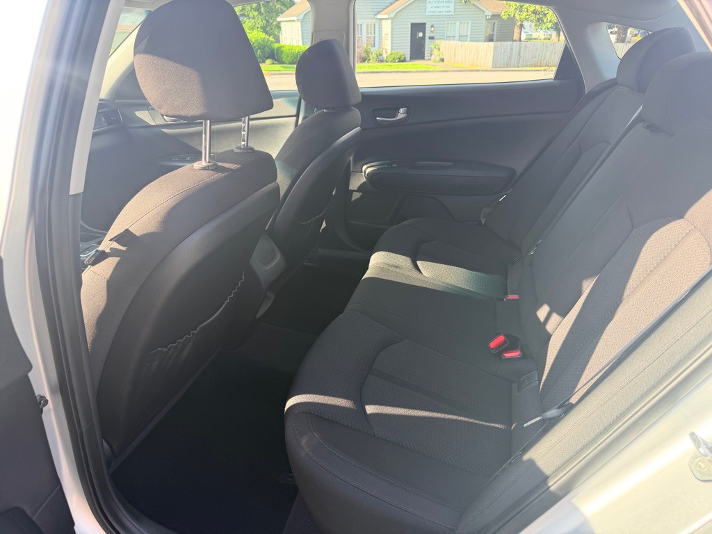 2017 Kia Optima Image 11
