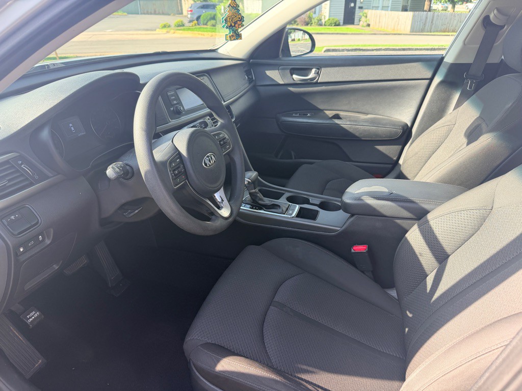 2017 Kia Optima Image 12