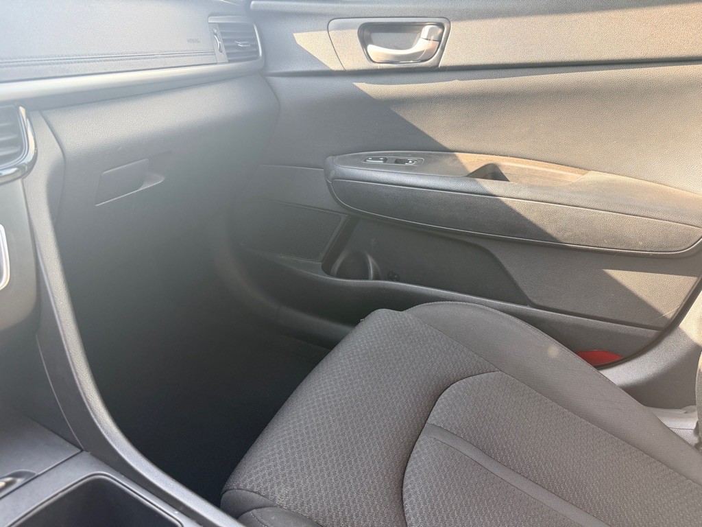 2017 Kia Optima Image 16