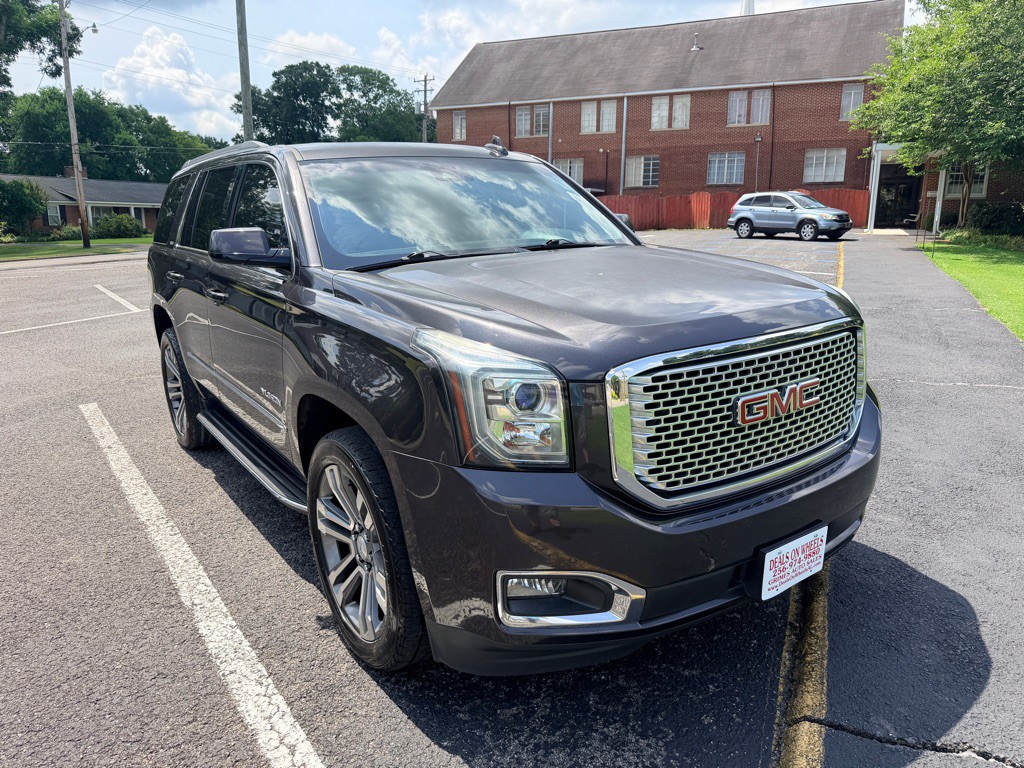 2016 GMC Yukon Image 1