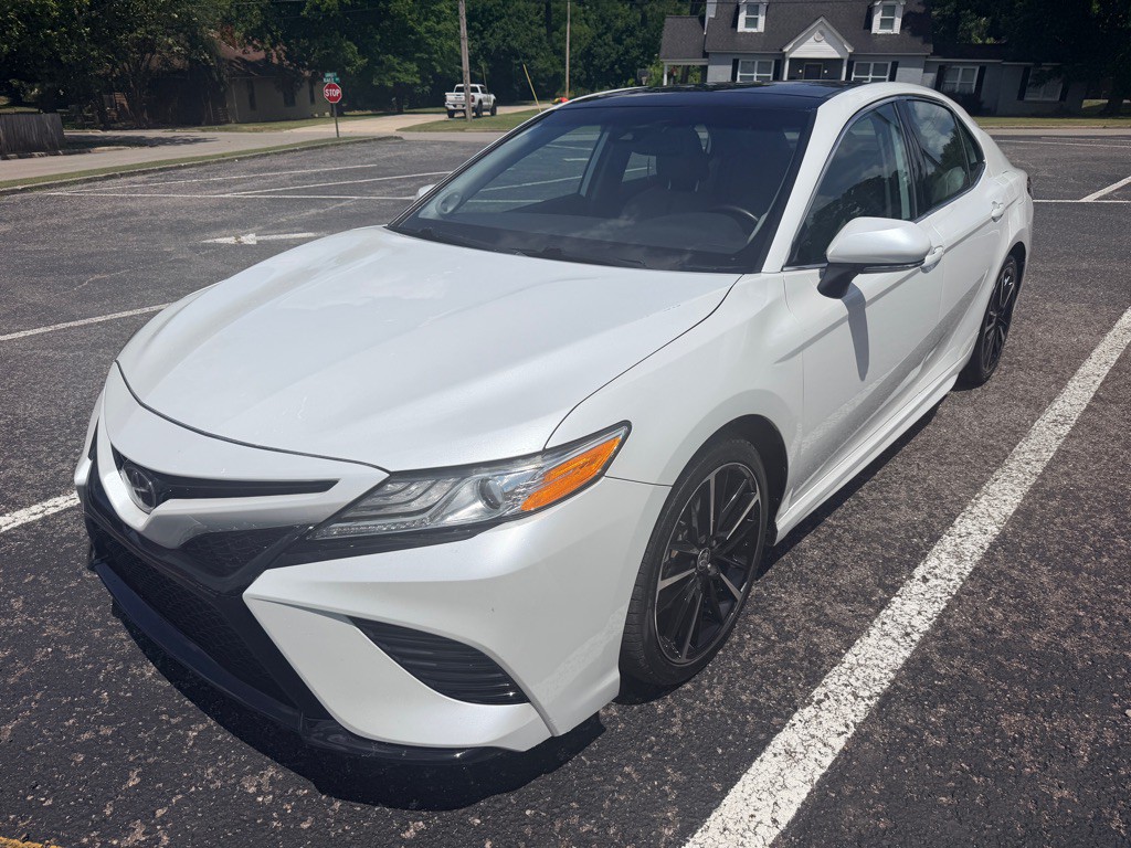 2020 Toyota Camry Image 3
